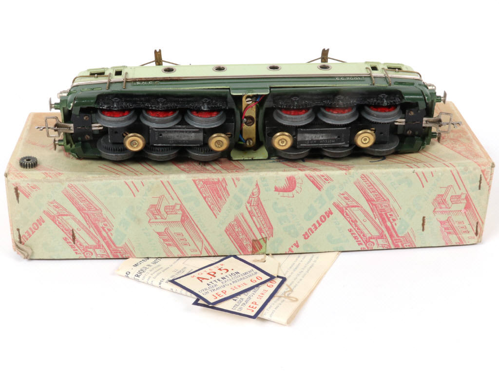 Lot 373 - JEP (FRANCE) (1)