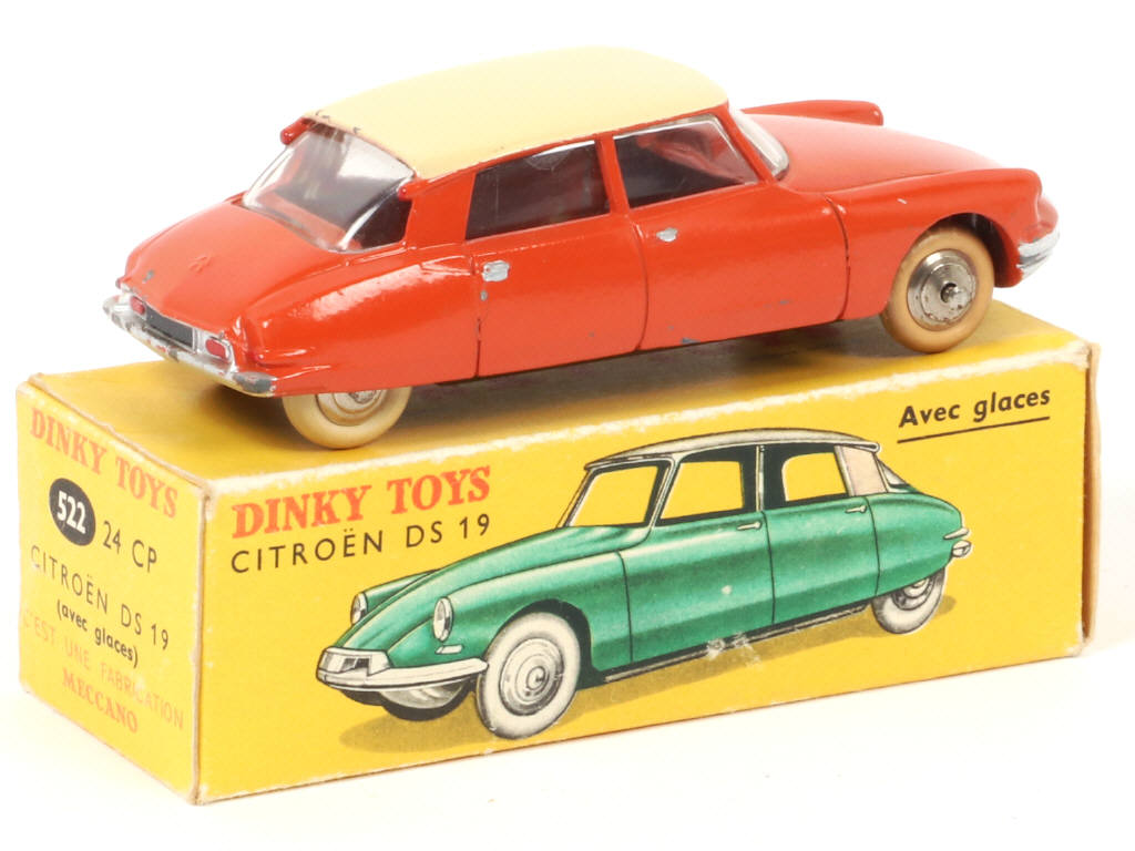 Lot 43 - DINKY TOYS (FRANCE) (1)