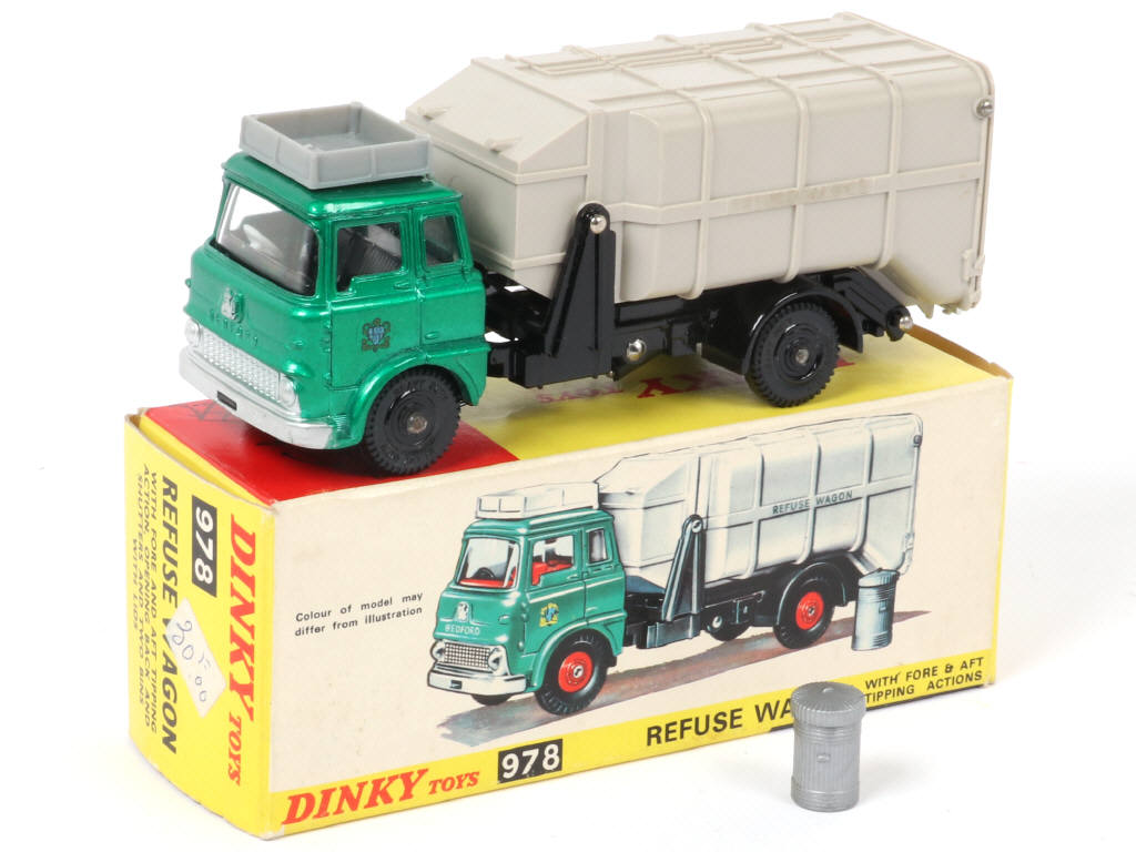 Lot 160 - DINKY TOYS (GB) (1)