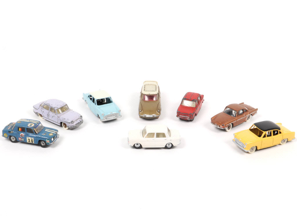 Lot 59 - DINKY TOYS (FRANCE) (8)