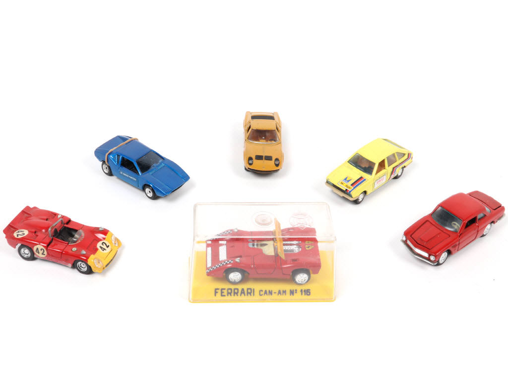 Lot 102 - DIVERS (6)