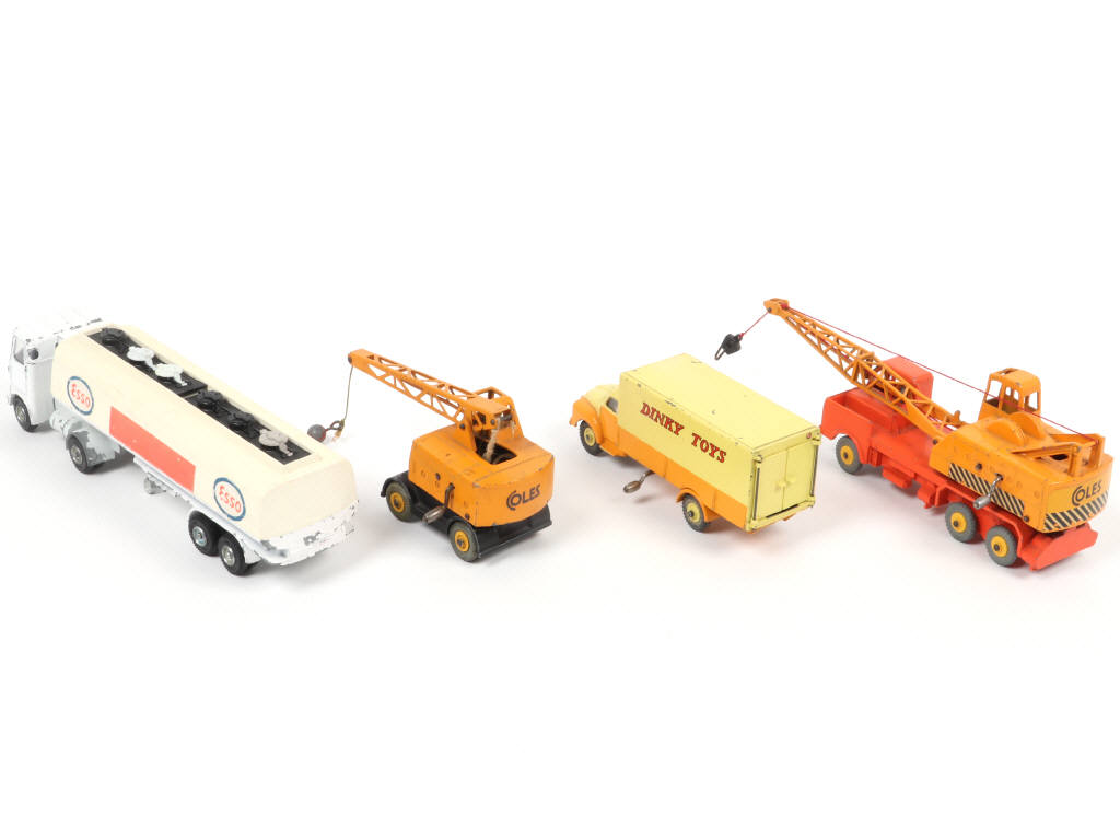 Lot 148 - DINKY TOYS (GB) (4)