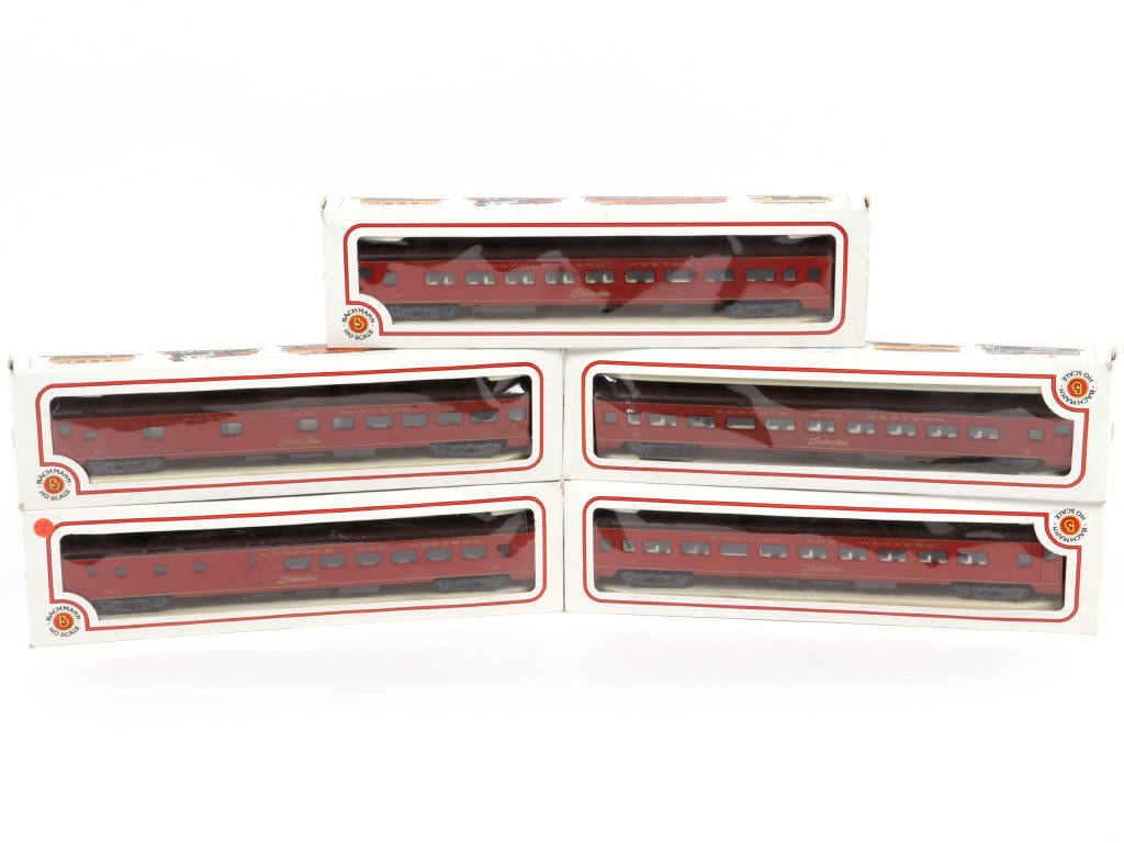 Lot 174 - BACHMANN HO (USA) (5)