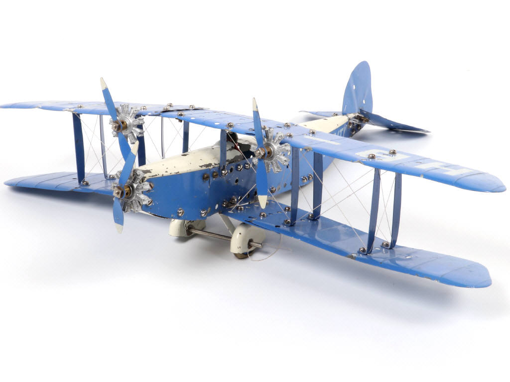 Lot 179 - MECCANO (1)