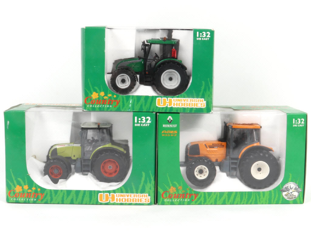 Lot 156 - UNIVERSAL HOBBIES (3)
