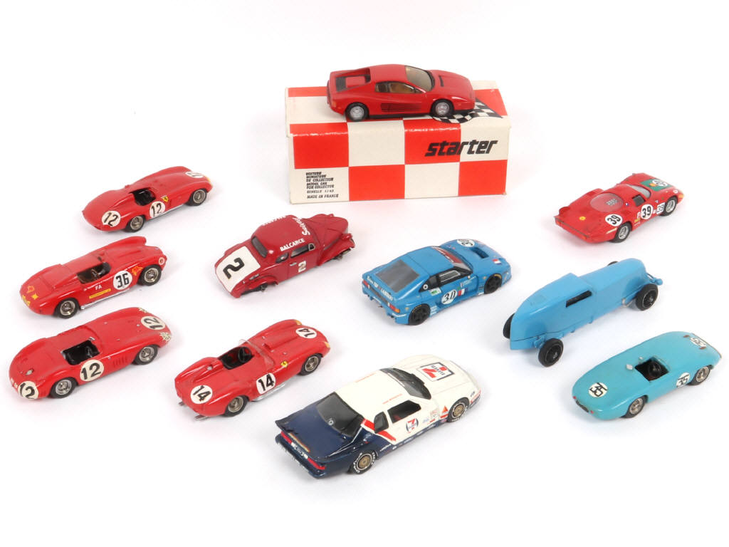 Lot 114 - DIVERS (11)