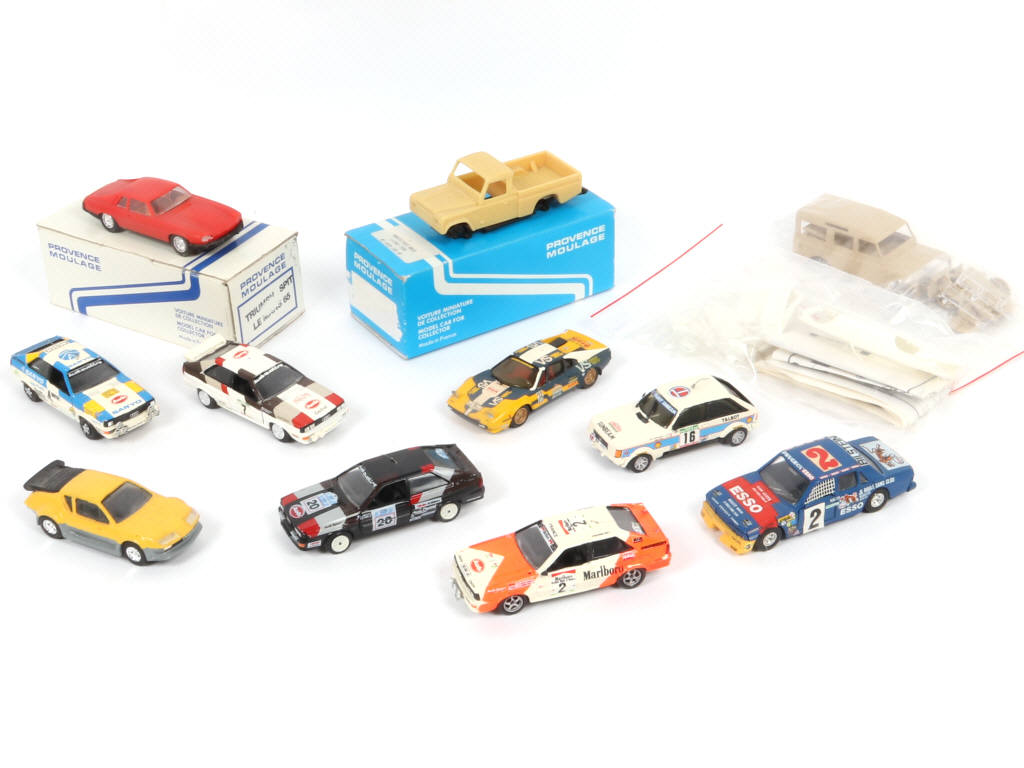 Lot 118 - DIVERS (12)