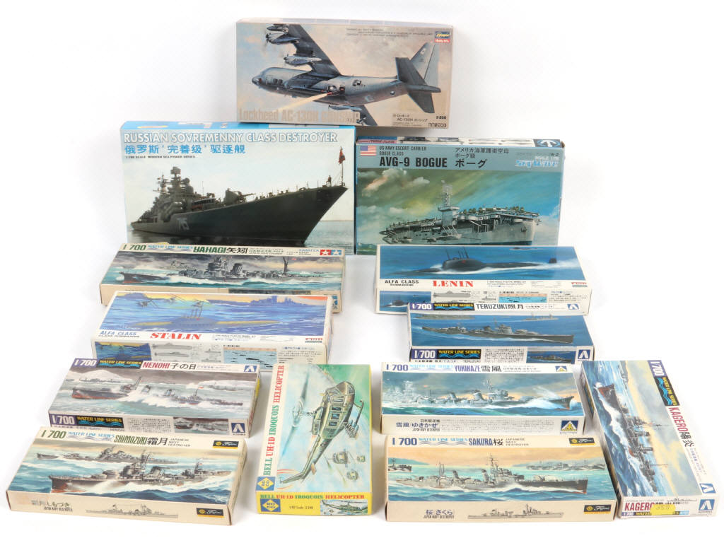 Lot 27 - DIVERS (13)