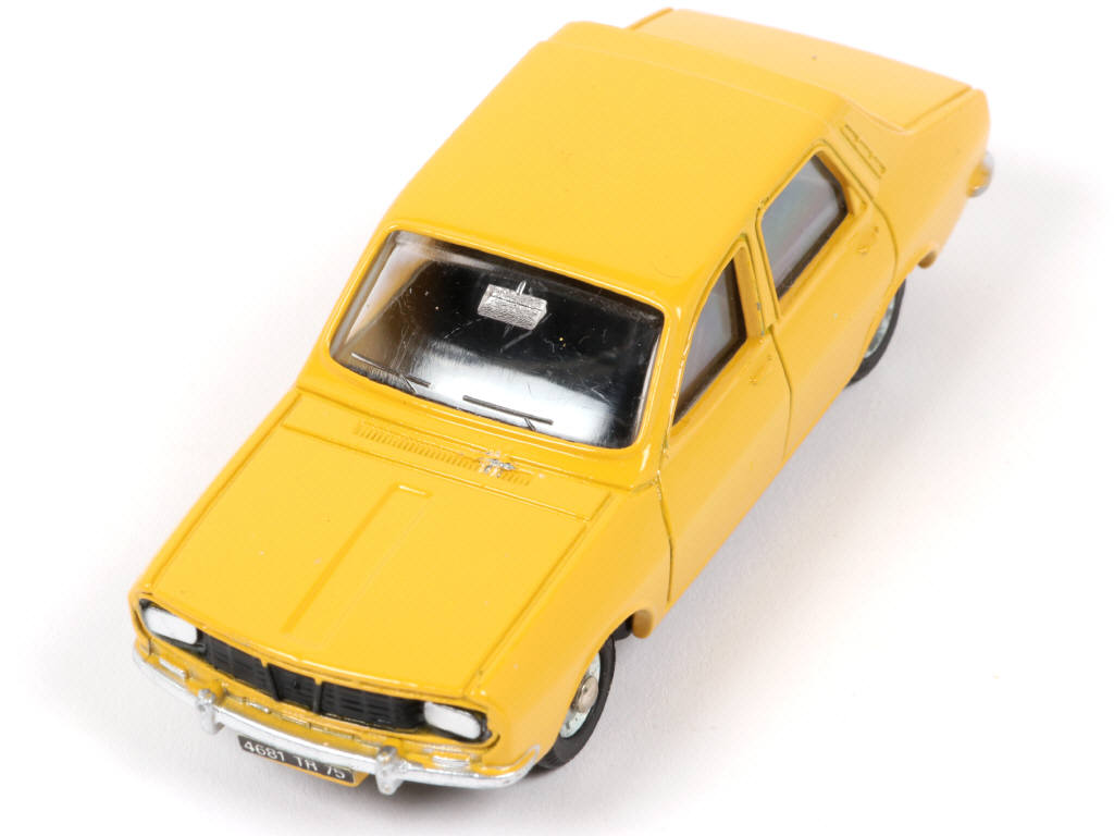 Lot 195 - DINKY TOYS (FRANCE) (1)