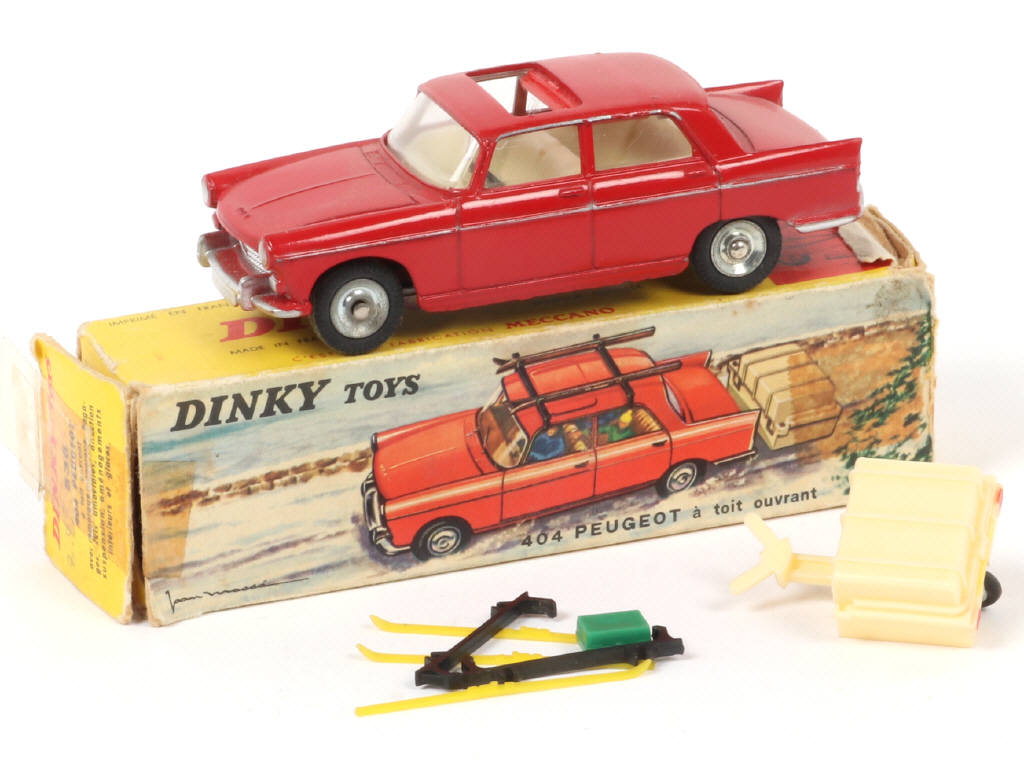 Lot 187 - DINKY TOYS (FRANCE) (1)