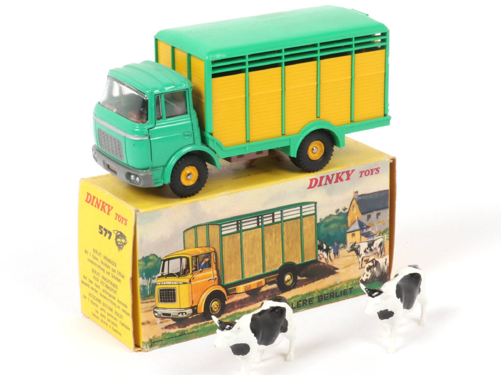Lot 215 - DINKY TOYS (FRANCE) (1)