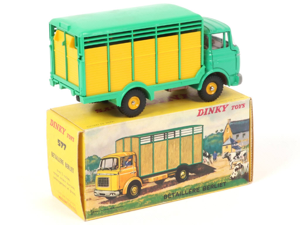 Lot 215 - DINKY TOYS (FRANCE) (1)