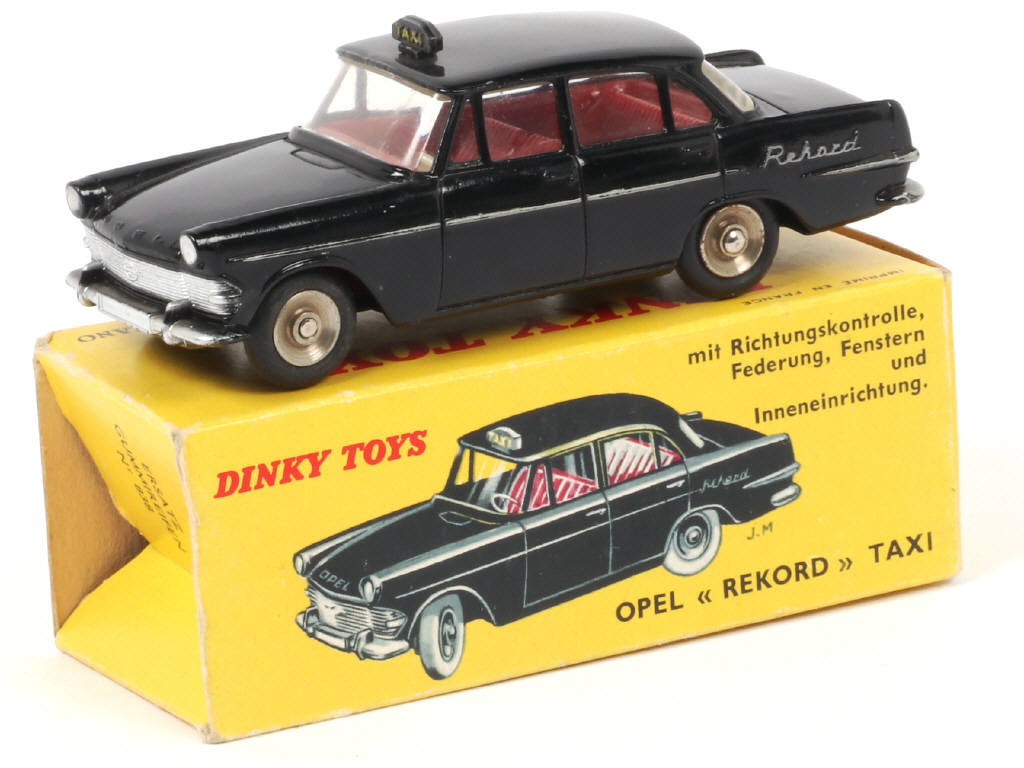 Lot 184 - DINKY TOYS (FRANCE) (1)