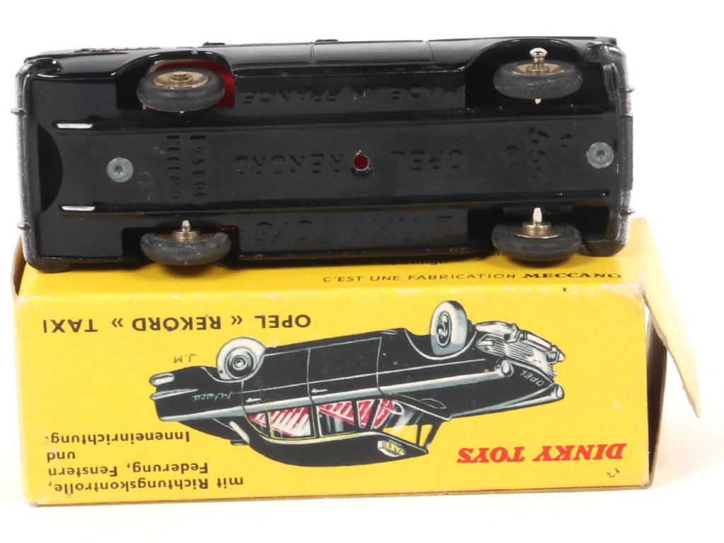 Lot 184 - DINKY TOYS (FRANCE) (1)