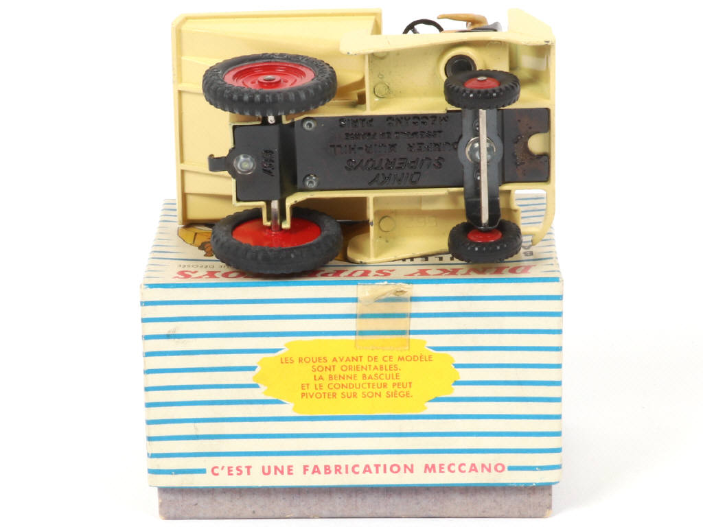 Lot 219 - DINKY TOYS (FRANCE) (1)