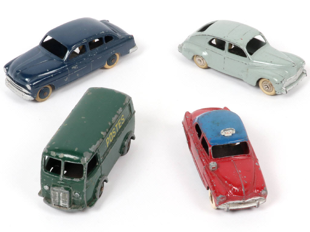 Lot 228 - DINKY TOYS (FRANCE) (4)