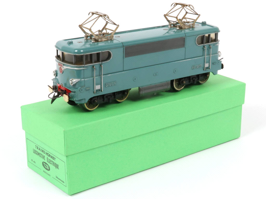 Lot 16 - HORNBY 'O' (FRANCE) (1)