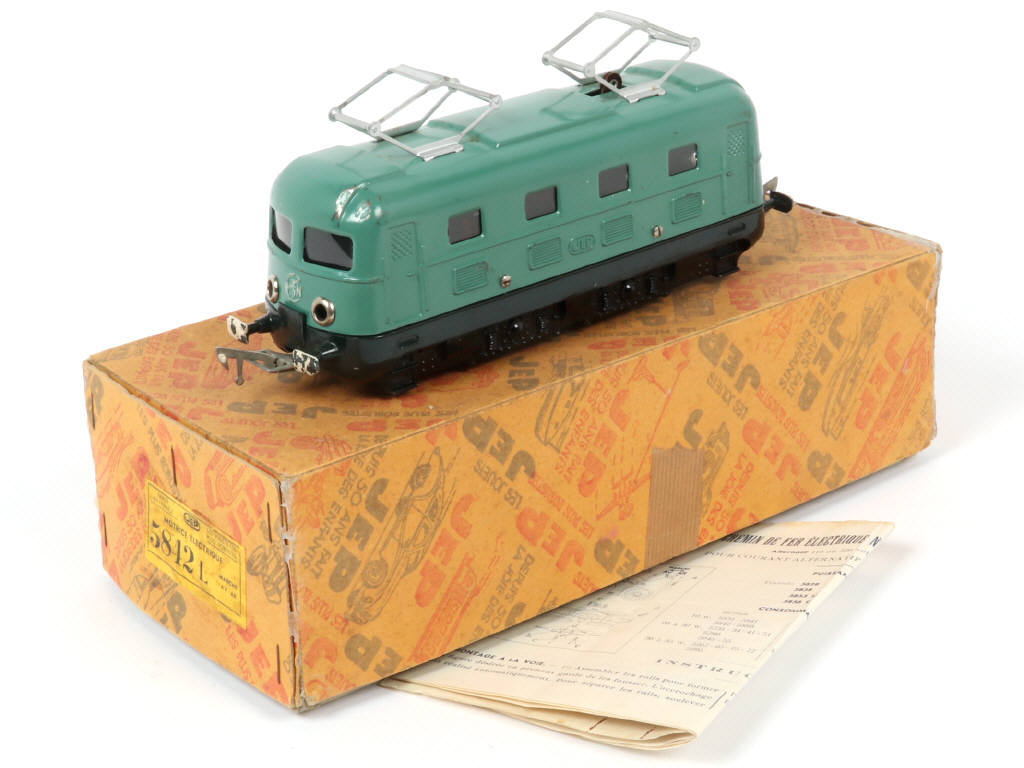 Lot 9 - JEP (FRANCE) (1)