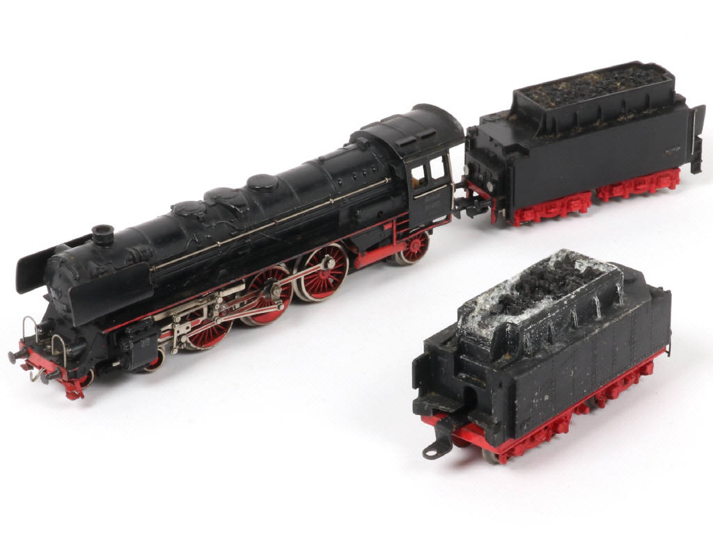 Lot 33 - MÄRKLIN 'HO' (ALLEMAGNE) (3)
