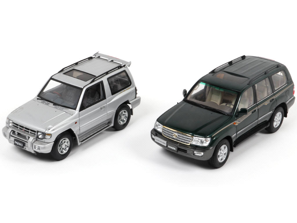 Lot 126 - DIVERS (2)