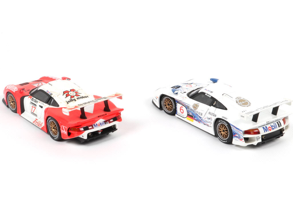 Lot 140 - UT MODELS (CHINE) (2)