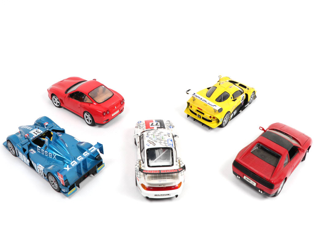 Lot 170 - DIVERS (5)