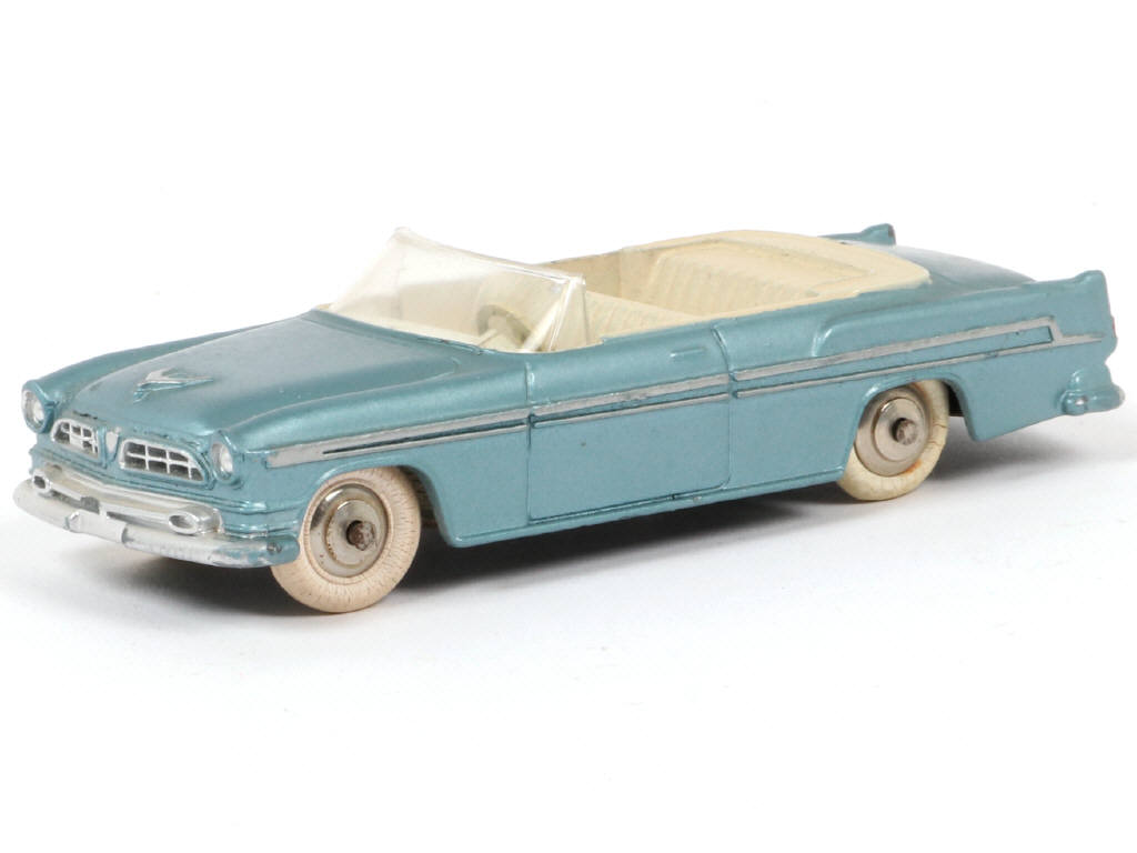 Lot 194 - DINKY TOYS (FRANCE) (1)