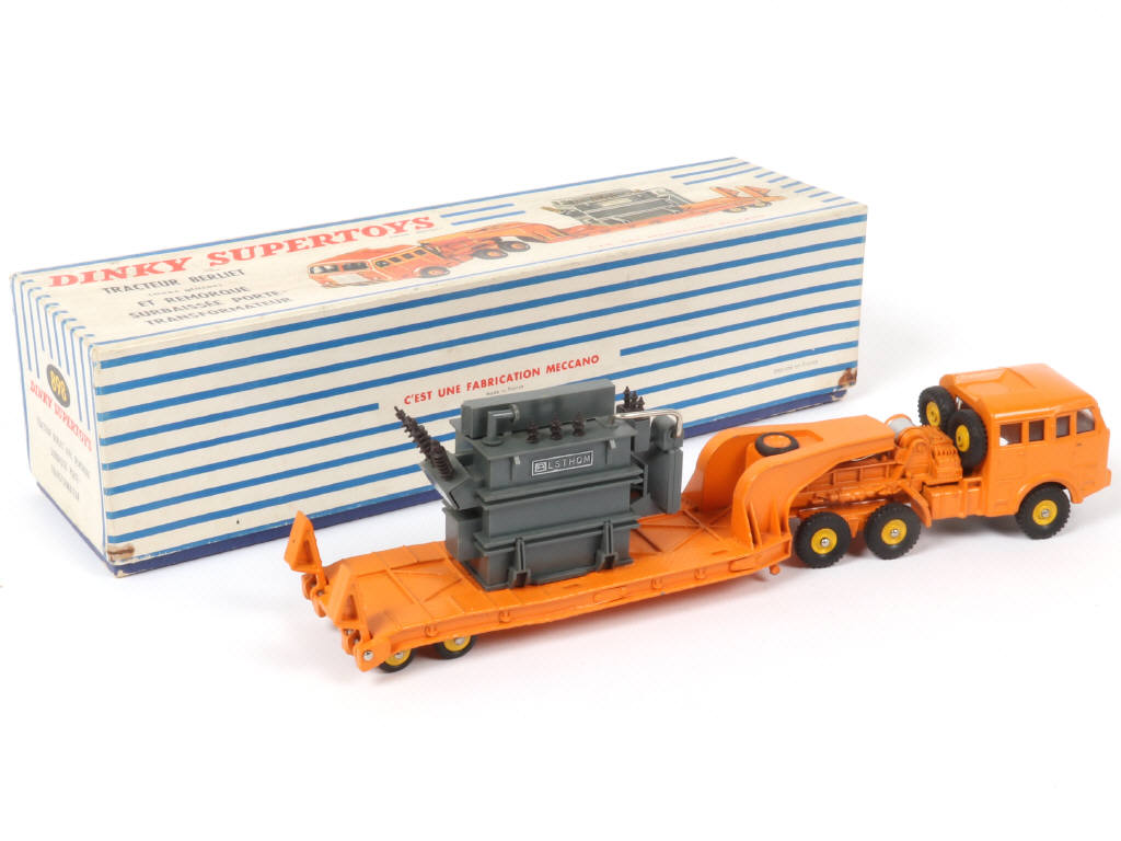 Lot 223 - DINKY TOYS (FRANCE) (1)