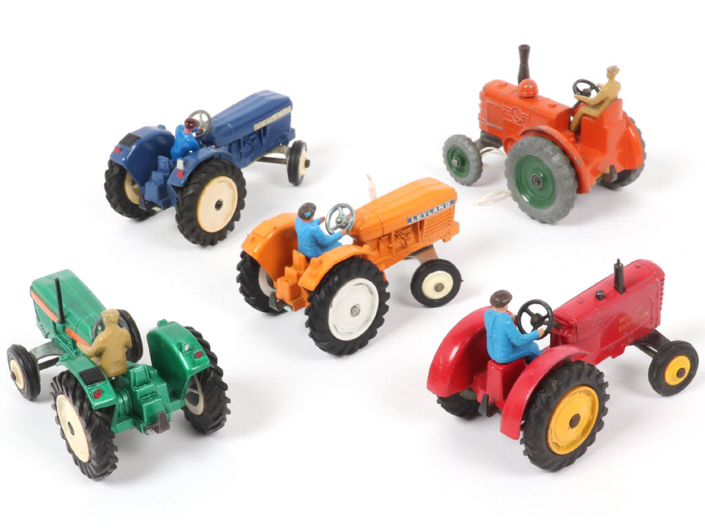 Lot 182 - DINKY TOYS (GB) (5)