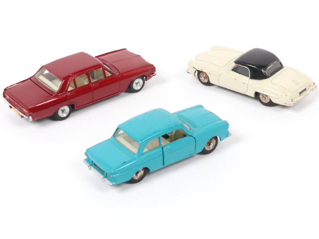 Lot 238 - DINKY TOYS (FRANCE) (3)