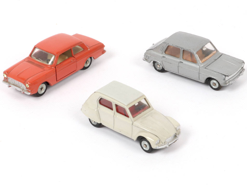 Lot 231 - DINKY TOYS (FRANCE) (3)