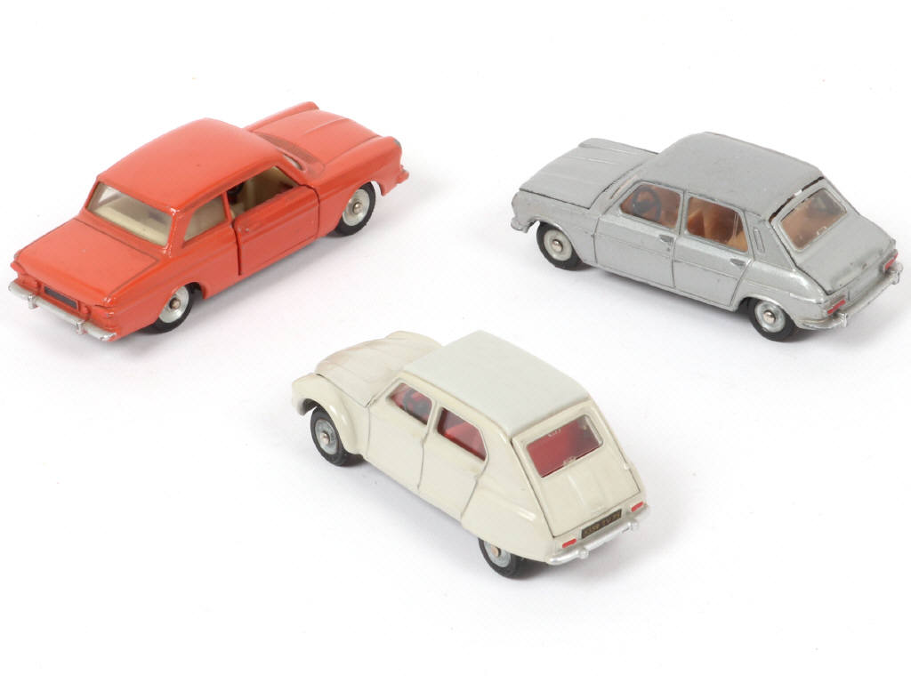 Lot 231 - DINKY TOYS (FRANCE) (3)