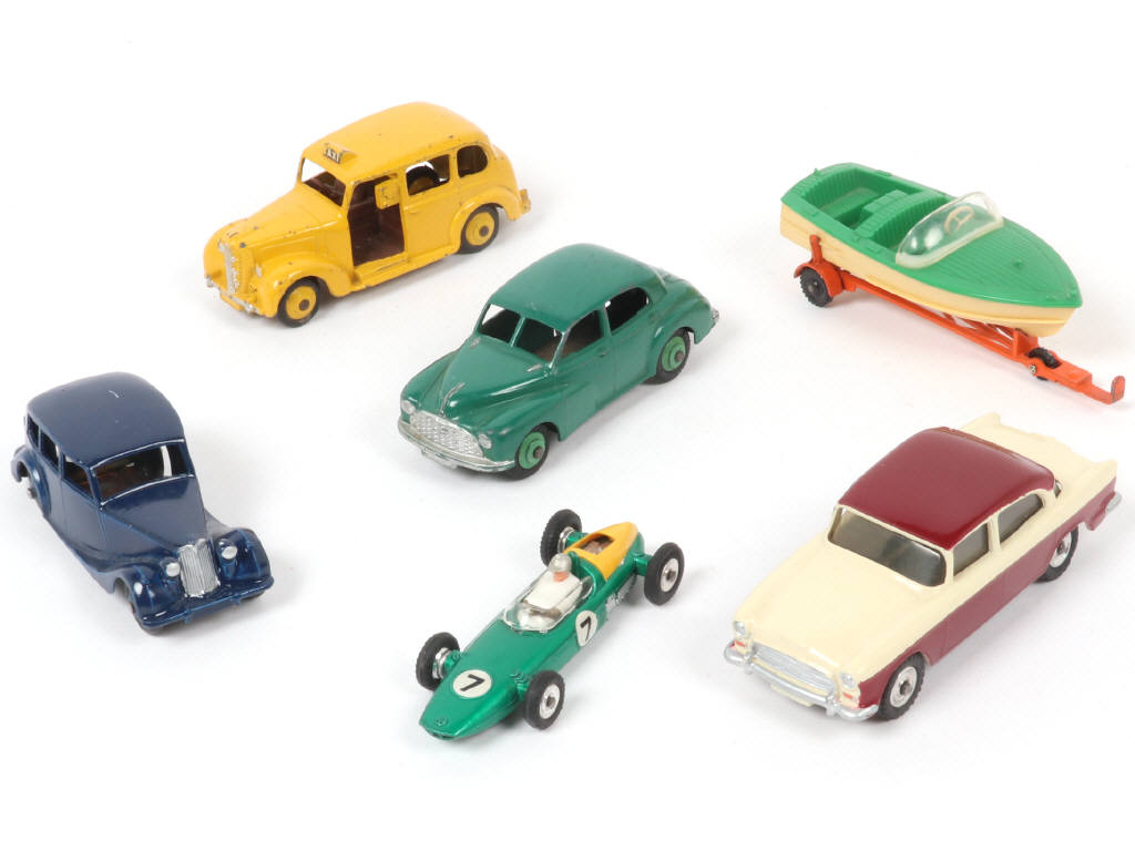 Lot 187 - DINKY TOYS (GB) (7)