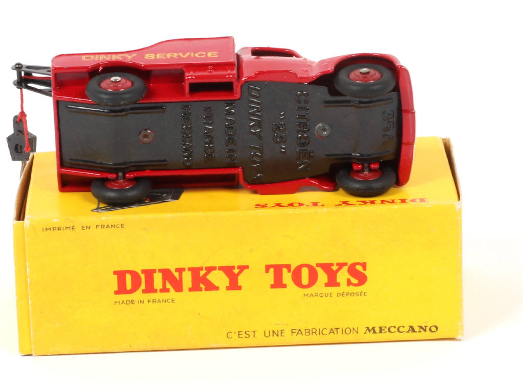 Lot 219 - DINKY TOYS (FRANCE) (1)