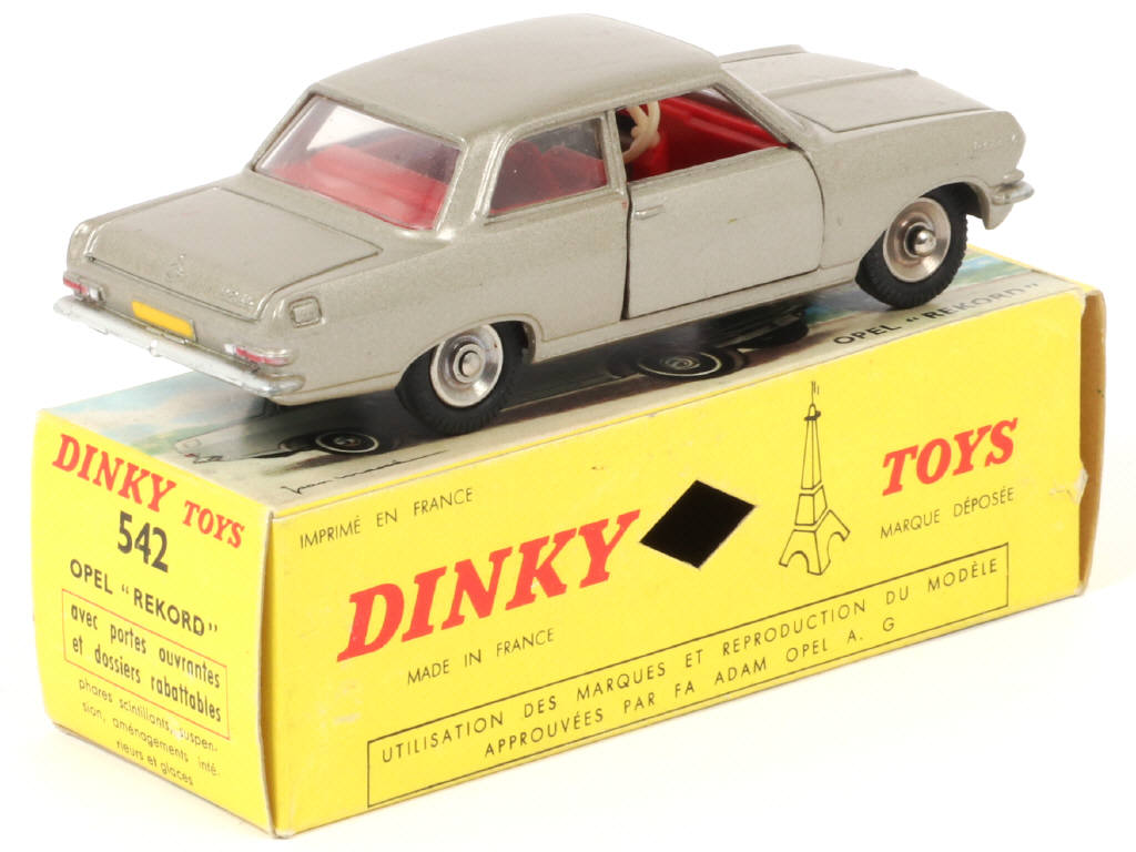 Lot 209 - DINKY TOYS (FRANCE) (1)