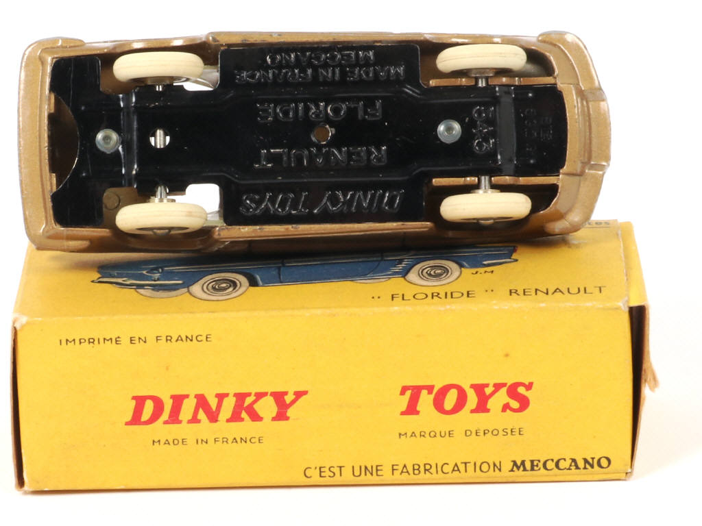 Lot 204 - DINKY TOYS (FRANCE) (1)