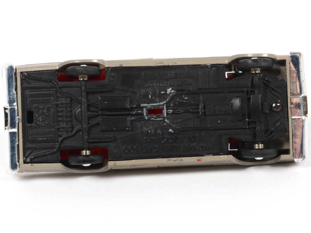 Lot 215 - DINKY TOYS (FRANCE) (1)