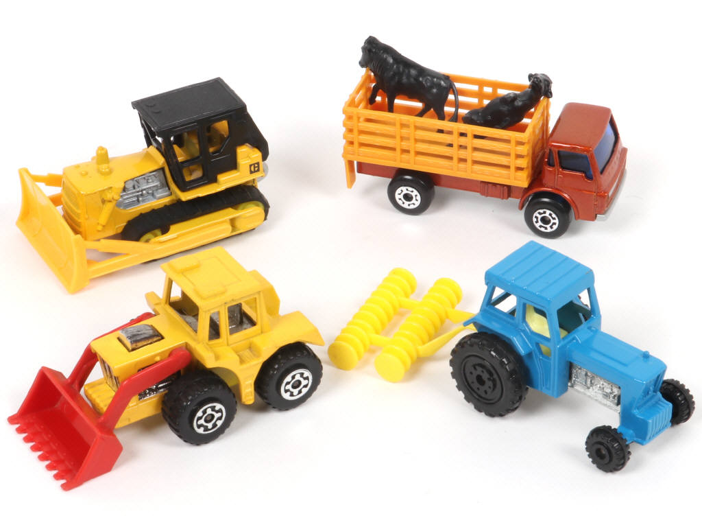 Lot 111 - MATCHBOX (GB) (4)