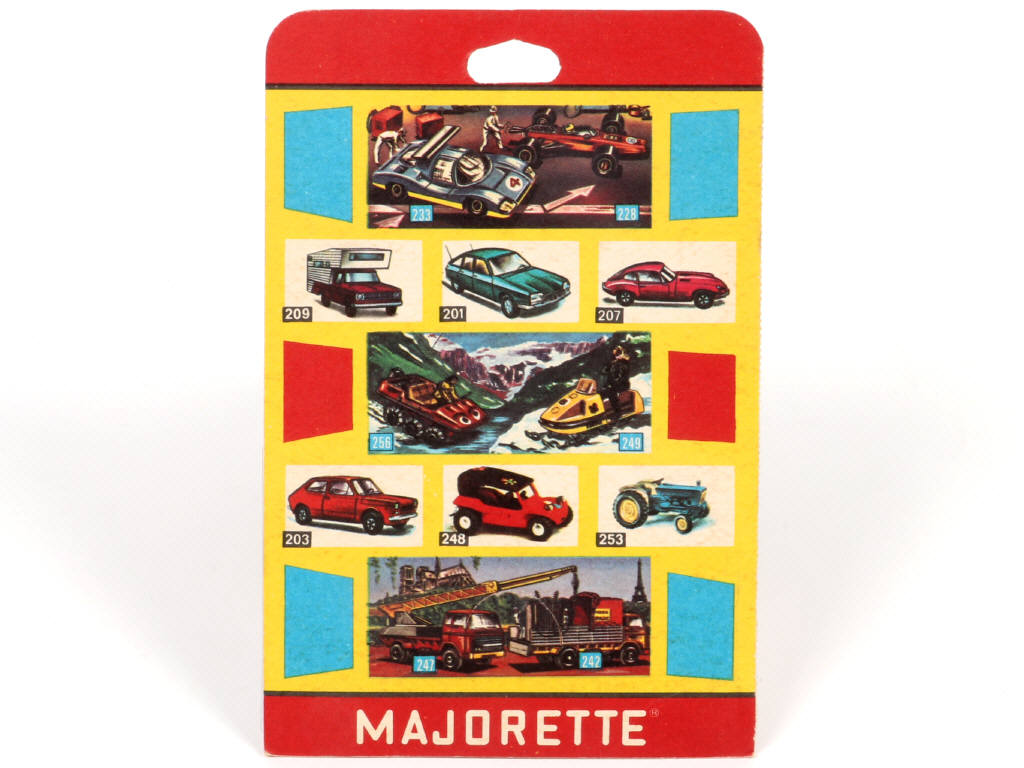 Lot 135 - MAJORETTE (FRANCE) (1)