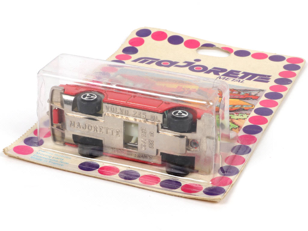 Lot 136 - MAJORETTE (FRANCE) (1)