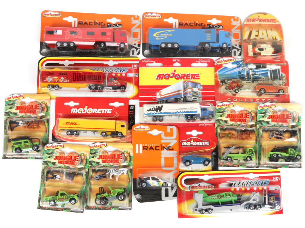 Lot 152 - MAJORETTE (FRANCE) (15)