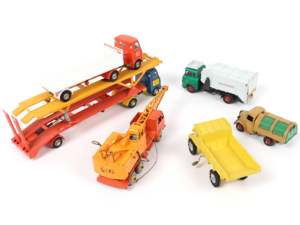 Lot 183 - DINKY TOYS (GB) (6)