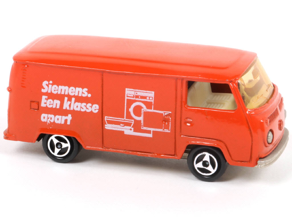 Lot 13 - MAJORETTE (FRANCE) (1)