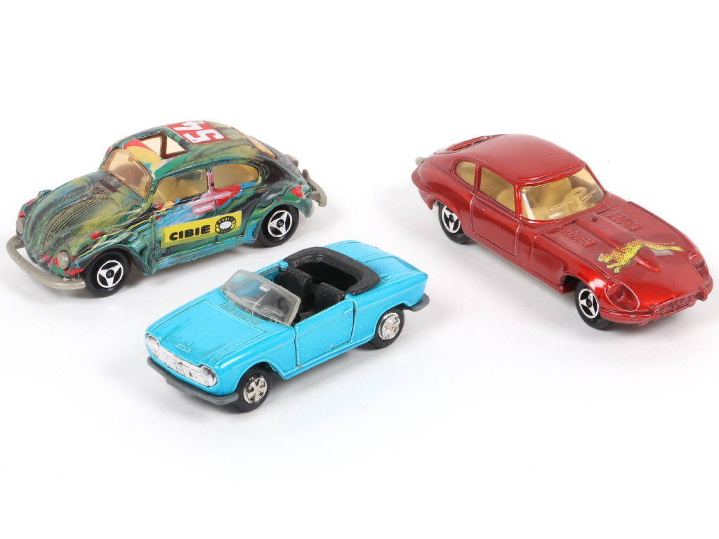 Lot 41 - MAJORETTE (FRANCE) (3)