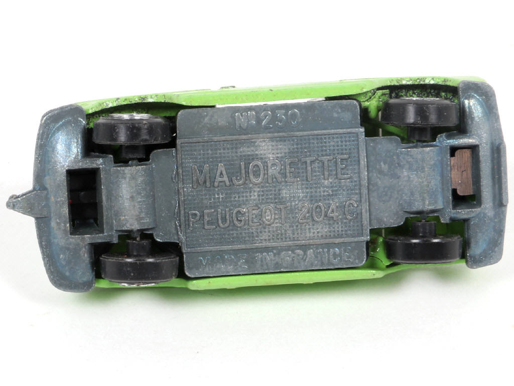 Lot 8 - MAJORETTE (FRANCE) (1)