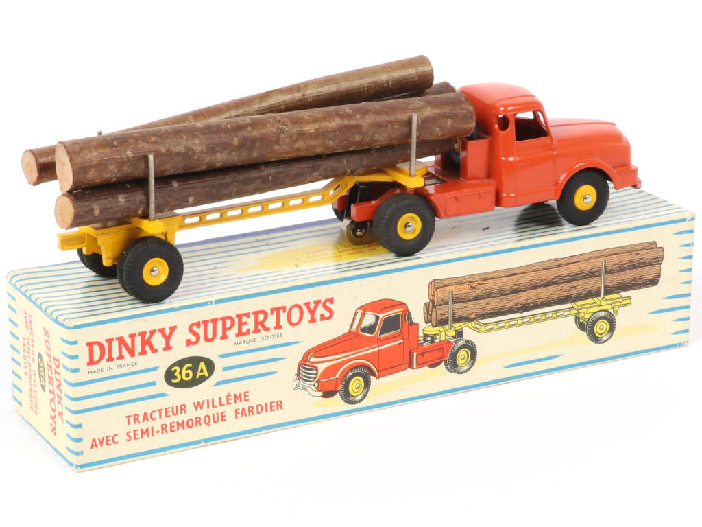 Lot 175 - DINKY TOYS (FRANCE) (1)