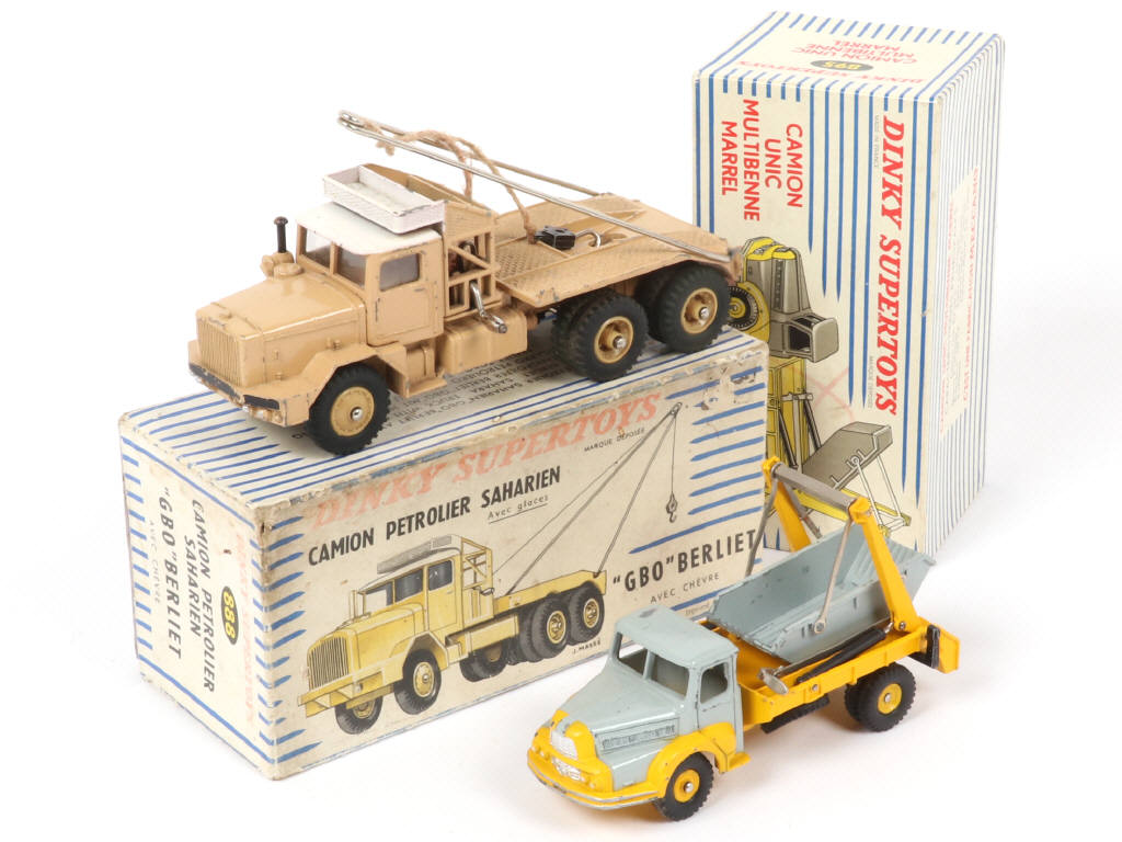 Lot 209 - DINKY TOYS (FRANCE) (2)