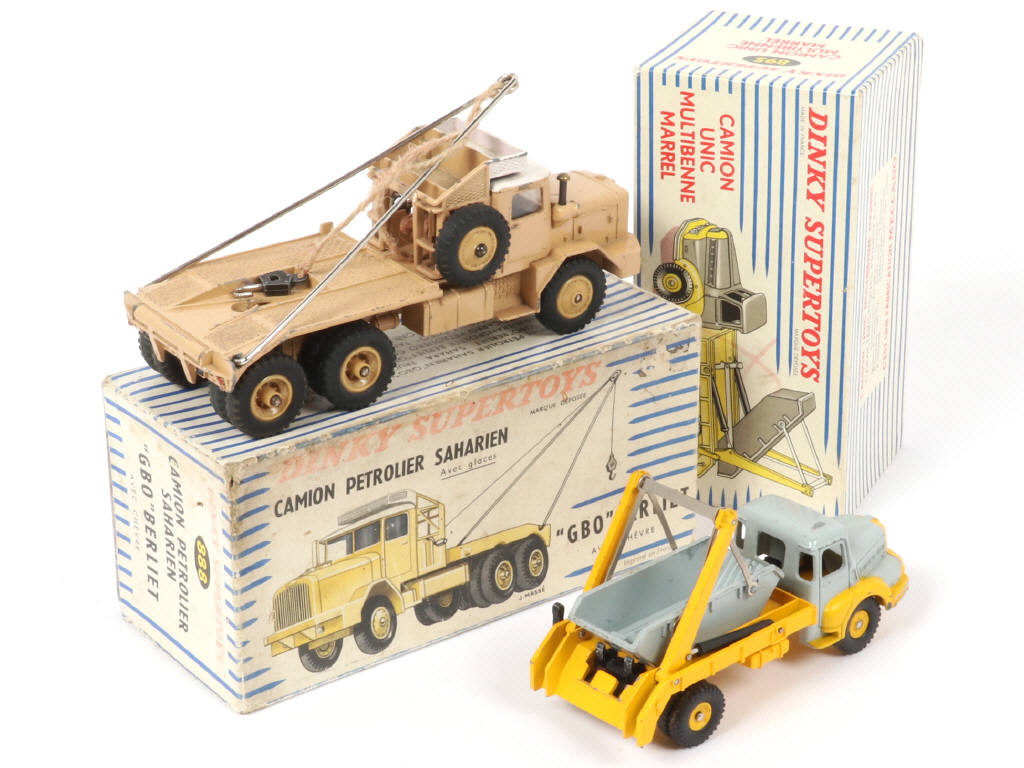 Lot 209 - DINKY TOYS (FRANCE) (2)