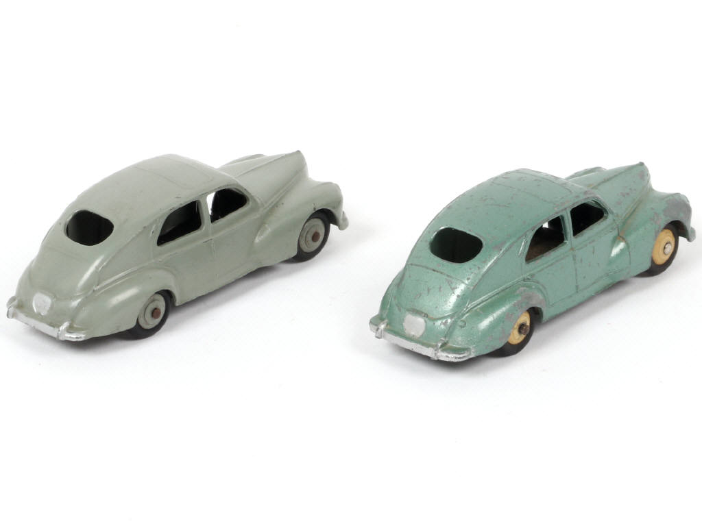 Lot 188 - DINKY TOYS (FRANCE) (2)