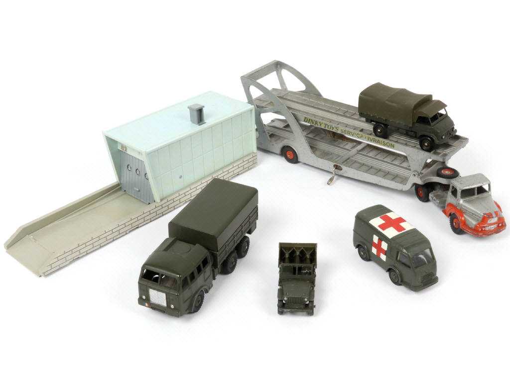 Lot 234 - DINKY TOYS (FRANCE) (6)
